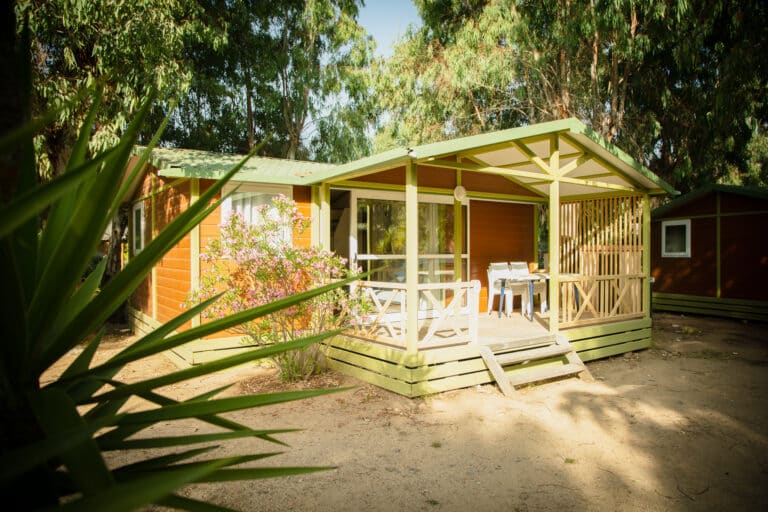 Chalet Bonifato, grand chalet 6 personnes au camping de Calvi